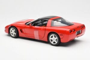 Chevrolet Corvette C5 Hardtop Red UT Models 1:18 21041 Diecast — photo 5 of 6