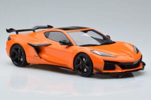 Chevrolet Corvette C8 Z06 Orange GT Spirit 1:18 GT417 Resin — photo 4 of 6