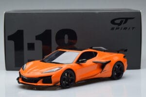 Chevrolet Corvette C8 Z06 Orange GT Spirit 1:18 GT417 Resin — photo 6 of 6