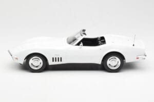 Chevrolet Corvette C3 Convertible Can-Am White Norev 1:18 189038 Diecast — photo 3 of 6