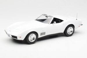 Chevrolet Corvette C3 Convertible Can-Am White Norev 1:18
