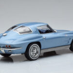 Chevrolet Corvette C2 Sting Ray Blue Norev 1:18 - image 2 of 6