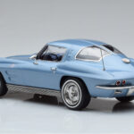 Chevrolet Corvette C2 Sting Ray Blue Norev 1:18 - image 5 of 6