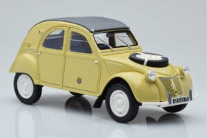 Citroen 2CV Sahara Yellow Otto 1:18 OT1027 Resin — photo 4 of 6