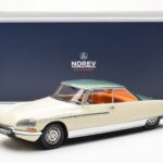 Citroen DS 21 Le Leman Cabriolet Ivory and Green Norev 1:18 - image 6 of 6