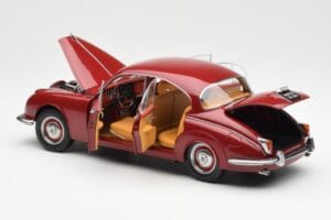 Daimler 250 V8 Red Paragon 1:18 PA-98312 Diecast — photo 5 of 8