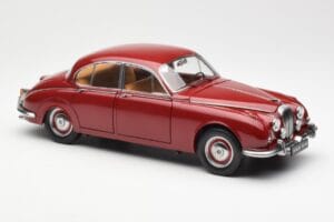 Daimler 250 V8 Red Paragon 1:18 PA-98312 Diecast — photo 6 of 8