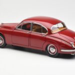 Daimler 250 V8 Red Paragon 1:18 PA-98312 - image 7 of 8