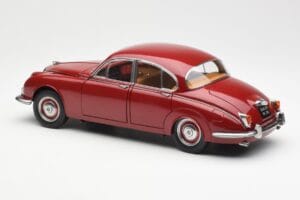 Daimler 250 V8 Red Paragon 1:18 PA-98312 Diecast — photo 7 of 8