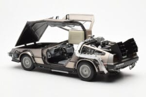 DeLorean DMC-12 Time Machine Back to the Future Silver Sun Star 1:18 2711 Diecast — photo 7 of 8