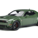 Dodge Challenger R/T SCAT Pack Widebody Green GT Spirit 1:18