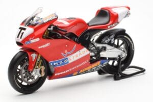 Ducati Desmosedici MotoGP Prova 2002 Minichamps 1:12 122020099 Diecast — photo 2 of 4