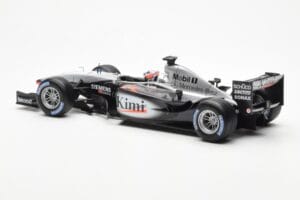 McLaren MP4/17D #6 K. Raikkonen F1 2003 Hot Wheels 1:18 B1650 Diecast — photo 4 of 6