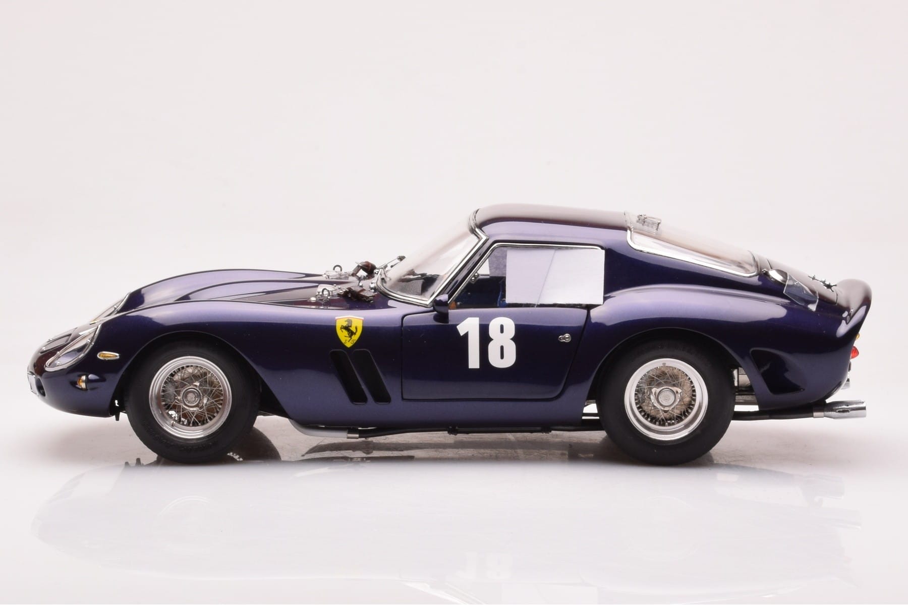 Ferrari 250 GTO Monterey Historic Races Laguna Seca 2004 CMC 1:18 M-255 Diecast — photo 3 of 7