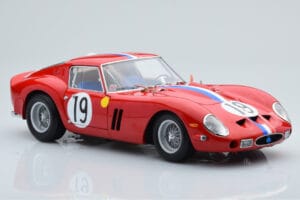 Ferrari 250 GTO #19 24 Hours of Le Mans 1962 Kyosho 1:18 08438A Diecast — photo 6 of 10