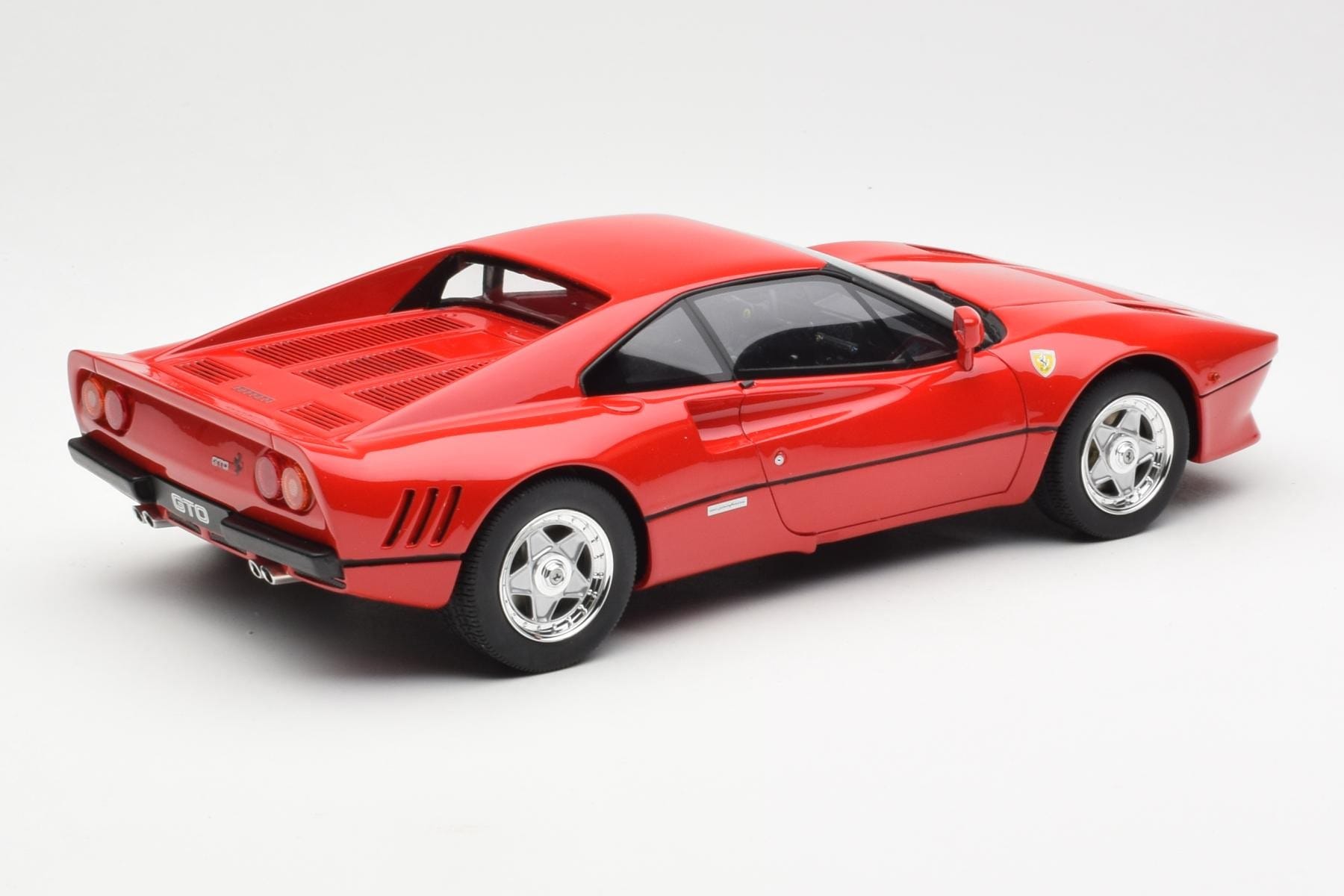 Ferrari 288 GTO Red GT Spirit 1:18 GT288 Resin — photo 2 of 6