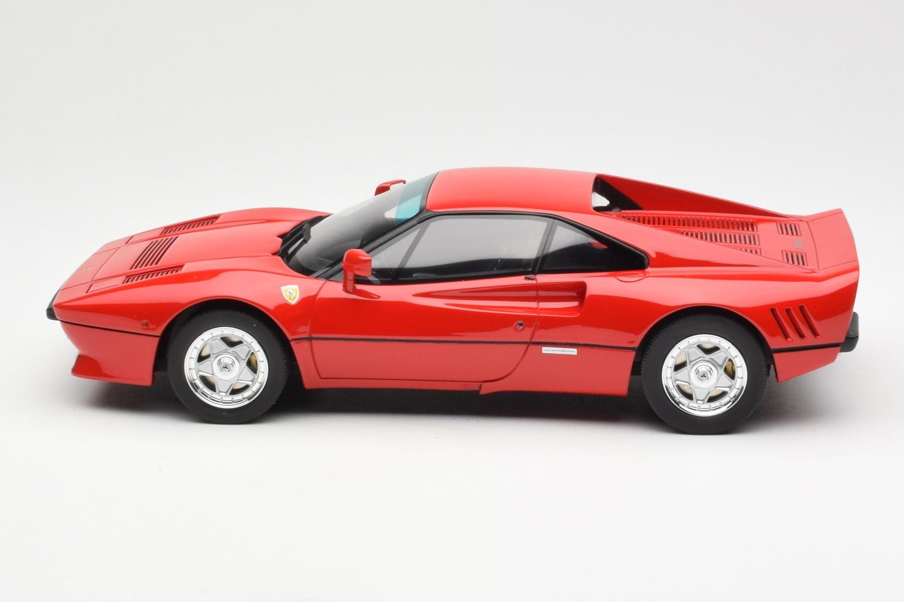 Ferrari 288 GTO Red GT Spirit 1:18 GT288 Resin — photo 3 of 6