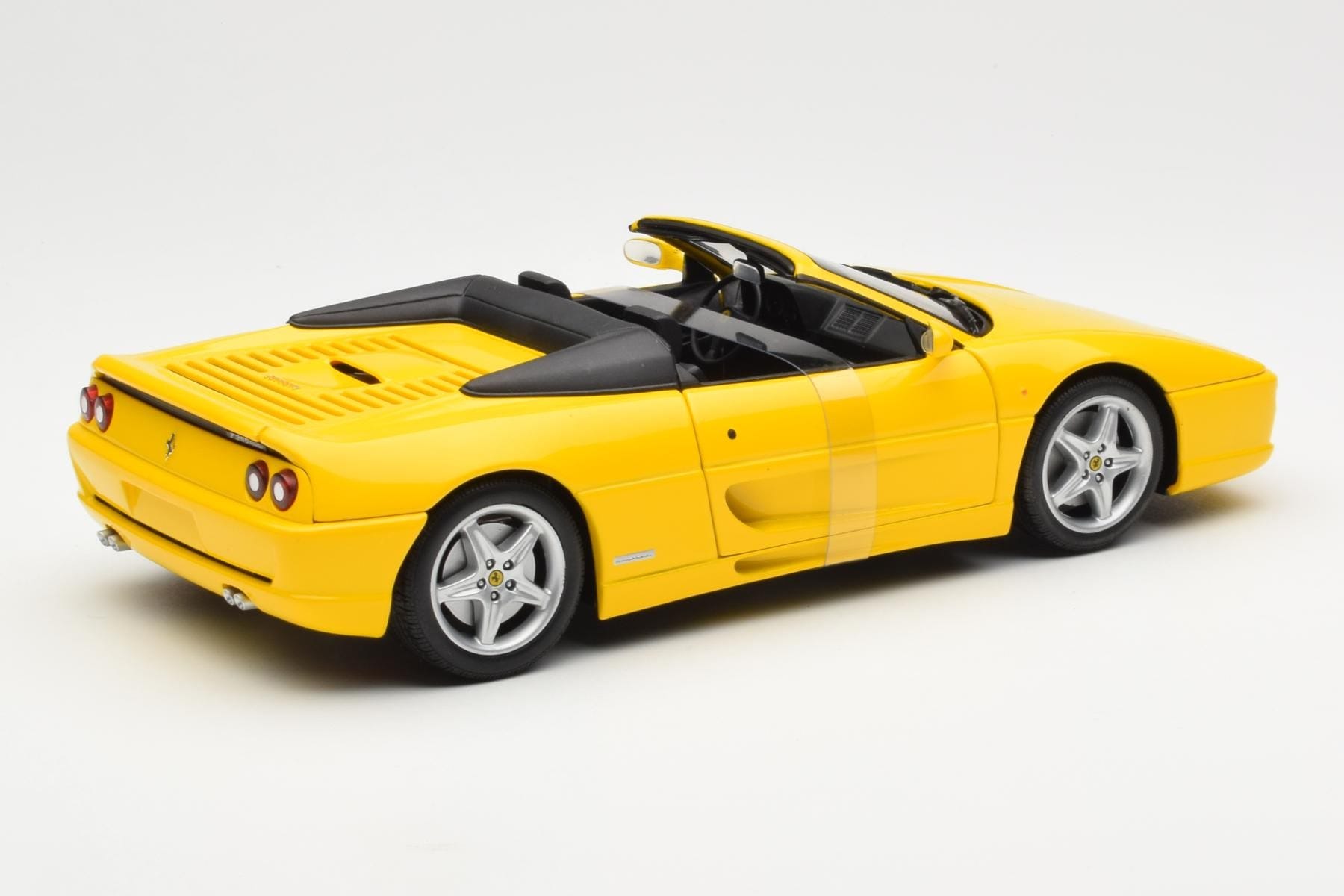 Ferrari F355 Spider Yellow UT Models 1:18 180074031 Diecast — photo 2 of 6