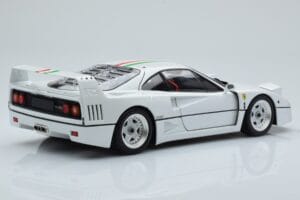Ferrari F40 Pearl White Italy Kyosho 1:18 08416PWT-G Diecast — photo 3 of 8