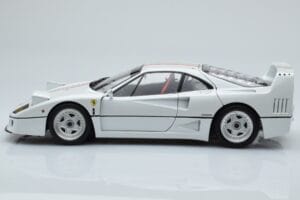 Ferrari F40 Pearl White Italy Kyosho 1:18 08416PWT-G Diecast — photo 4 of 8