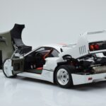 Ferrari F40 Pearl White Italy Kyosho 1:18 - image 5 of 8