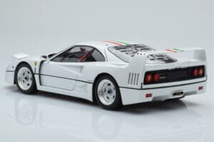 Ferrari F40 Pearl White Italy Kyosho 1:18 08416PWT-G Diecast — photo 7 of 8