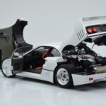 Ferrari F40 Pearl White Kyosho 1:18 - image 5 of 8