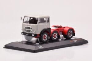 Fiat 690 T1 White IXO 1:43 TR176 Diecast — photo 3 of 4