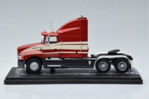 Ford Aeromax Red IXO 1:43 TR108 Diecast — photo 3 of 6
