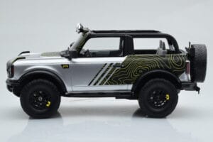 Ford Bronco RTR Iconic Silver GT Spirit 1:18 GT404 Resin — photo 3 of 6