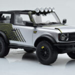 Ford Bronco RTR Iconic Silver GT Spirit 1:18 - image 4 of 6