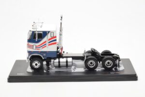 Ford CL 9000 White Blue IXO 1:43 TR177
