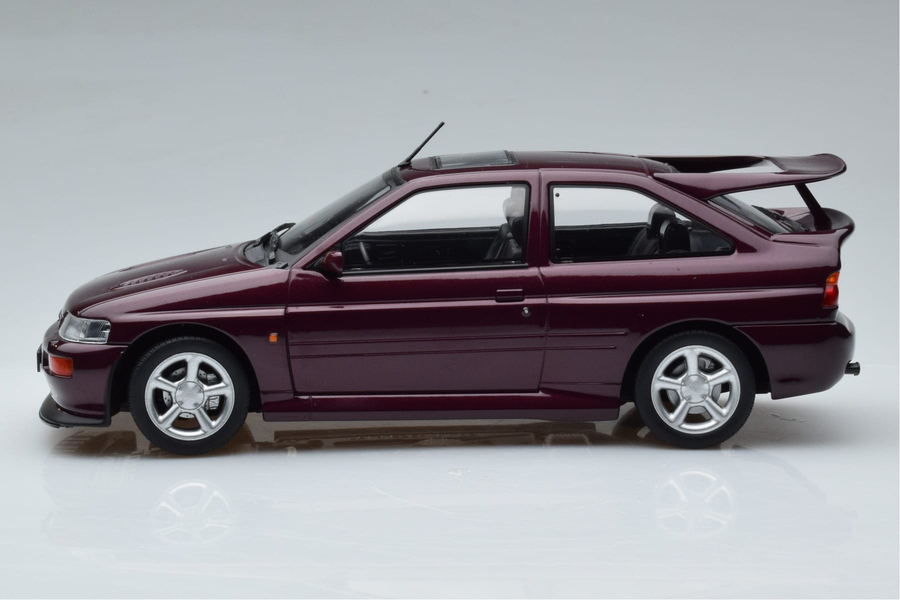 Ford Escort RS Cosworth Purple Norev 1:18 182778 Diecast — photo 3 of 6
