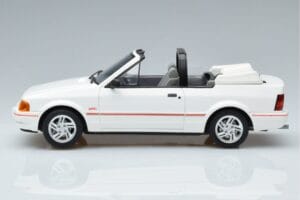 Ford Escort Mk4 XR3i Cabriolet Otto 1:18 OT398 Resin — photo 3 of 6