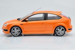 Ford Focus Mk2 ST 2.5 Electric Orange Otto 1:18 OT961 Resin — photo 3 of 6