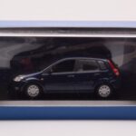 Ford Fusion Blue Minichamps 1:43 - image 4 of 4
