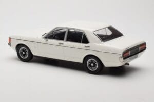Ford Granada Mk1 White MCG 1:18 MCG18395 Diecast — photo 5 of 6