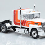 Ford LTL 9000 White Red Orange IXO 1:43 - image 3 of 5