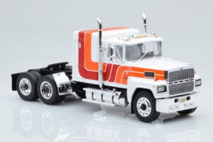 Ford LTL 9000 White Red Orange IXO 1:43 TR094 Diecast — photo 3 of 5