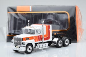 Ford LTL 9000 White Red Orange IXO 1:43 TR094 Diecast — photo 5 of 5