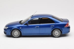 Ford Mondeo ST220 Performance Blue Otto 1:18 OT448 Resin — photo 3 of 6