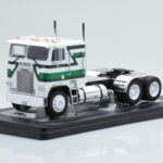 Freightliner FLA White Green IXO 1:43