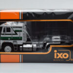 Freightliner FLA White Green IXO 1:43 - image 4 of 4