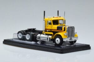 Freightliner FLC120 64T Yellow IXO 1:43 TR116 Diecast — photo 4 of 6