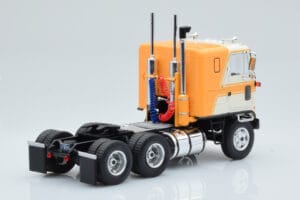 GMC Astro 95 Beige White IXO 1:43 TR167 Diecast — photo 2 of 5