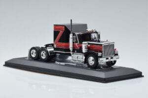 GMC General Red Black IXO 1:43 TR102 Diecast — photo 4 of 6
