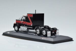 GMC General Red Black IXO 1:43 TR102 Diecast — photo 5 of 6