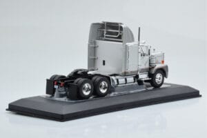 GMC General SBFA Silver IXO 1:43 TR166 Diecast — photo 2 of 6