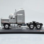 GMC General SBFA Silver IXO 1:43 - image 3 of 6