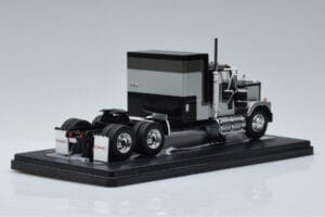 GMC General Silver Black IXO 1:43 TR117 Diecast — photo 2 of 6